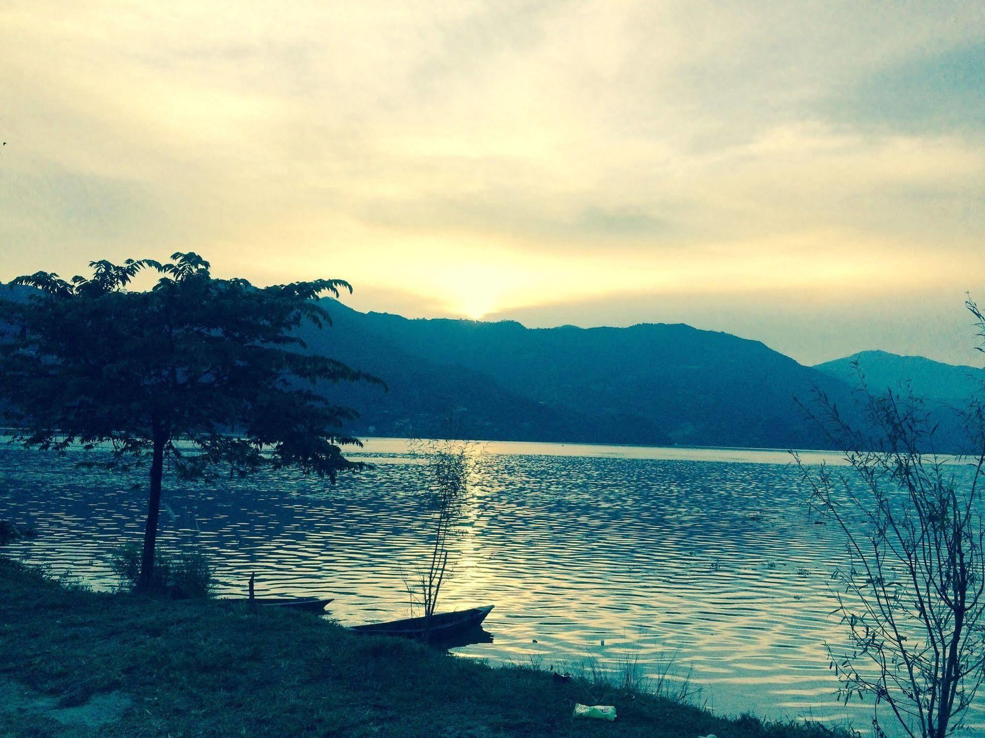 Hotel Lake House Ποκάρα Εξωτερικό φωτογραφία